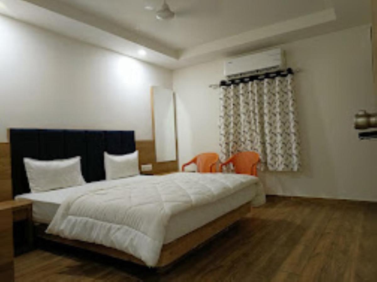 Hotel Kutchi Palace, Dwarka Exterior photo